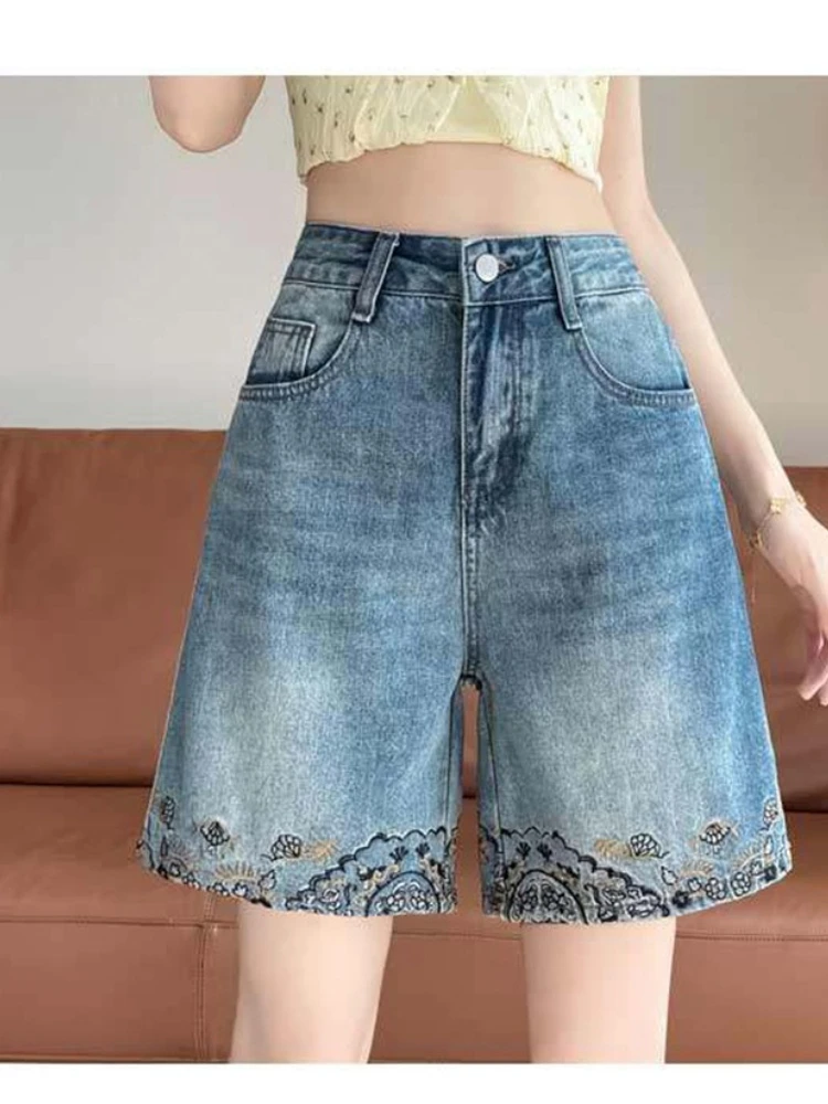 Chic lace embroidered jeans shorts for women summer thin three-dimensional embroidery design loose casual short pants