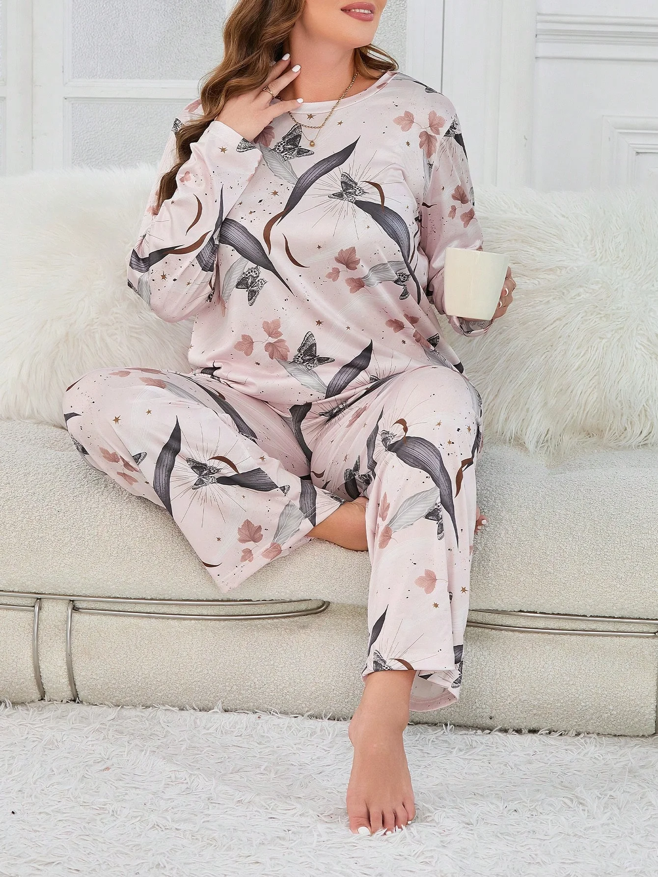 Elegant Comfortable Loose Printed Long sleeved Top&Pants  Large Size Women\'s Pajamas Home Furnishing Set