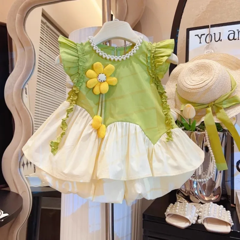 

TOY-2025Summer New Girls' Ruffle Trim Top and Flower Shorts Set Sweet 3D Sunflower Two-Piece Set