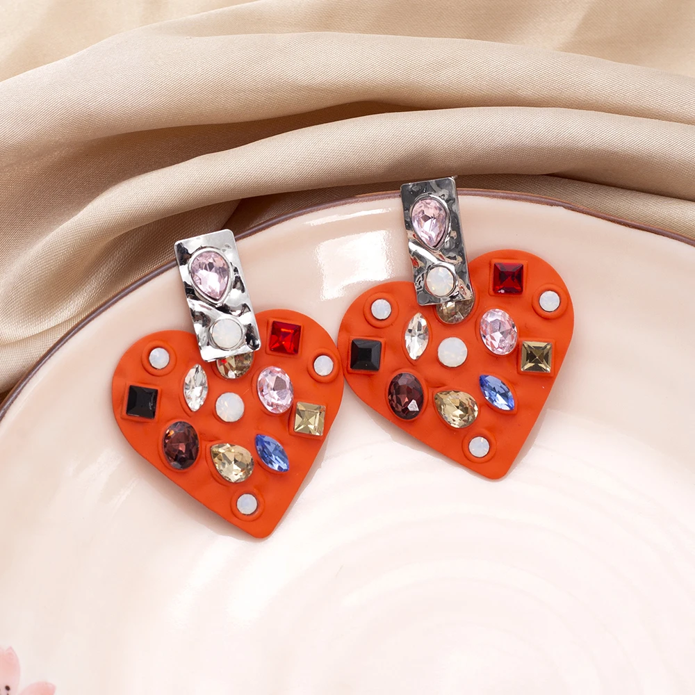 Korean Style Full Glass Rhinestones Retro Heart Earrings For Women Metal Spray Paint Temperament Color Matching Christmas Gifts