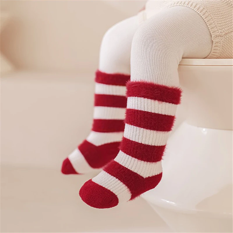 2 أزواج الجوارب السنة الجديدة لحديثي الولادة الاطفال الأحمر لينة سميكة المخملية طفل منتصف الجوارب الفتيات الرضع الفتيان لطيف العظام الجوارب #3