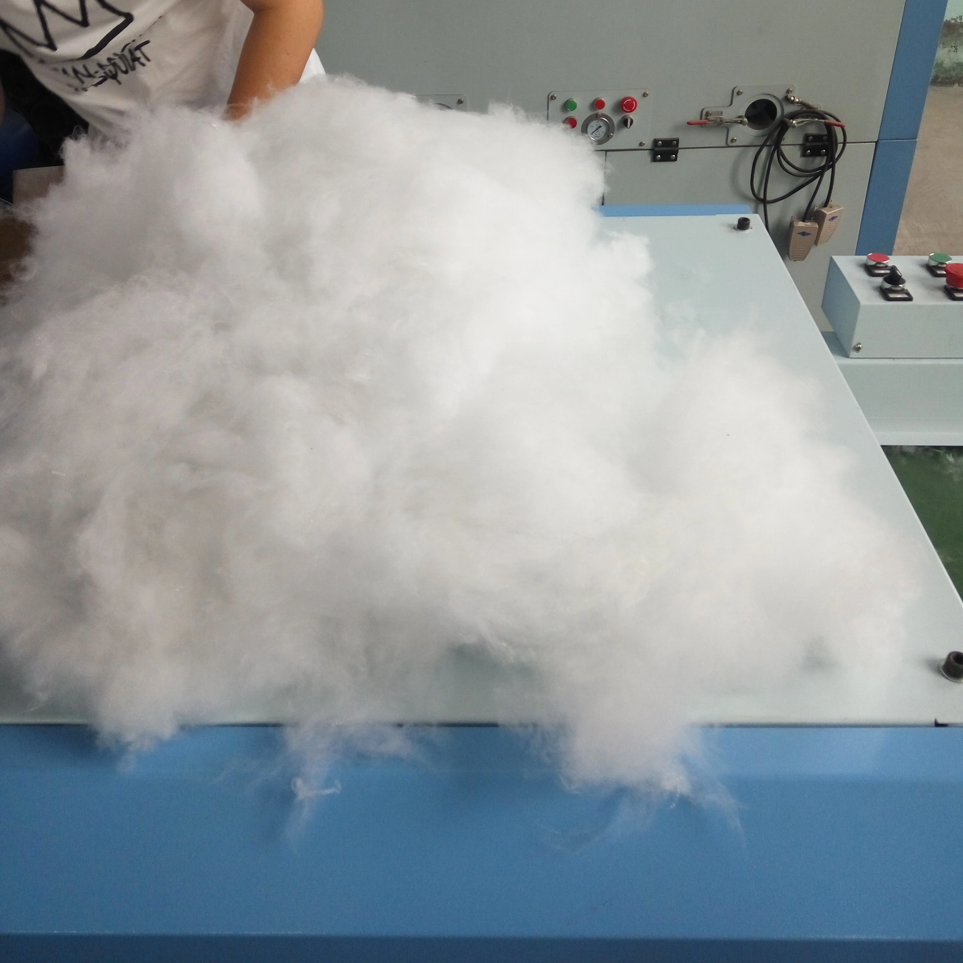 Mechanical pp cotton wool carding machine polyester fiber opening machine is used for filling pillows