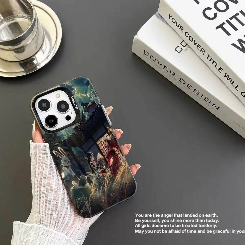 حافظة هاتف Identity V لهاتف آيفون 17 16 15 14 13 12 11 Pro Max Plus غطاء خلفي فضي مقاوم للصدمات