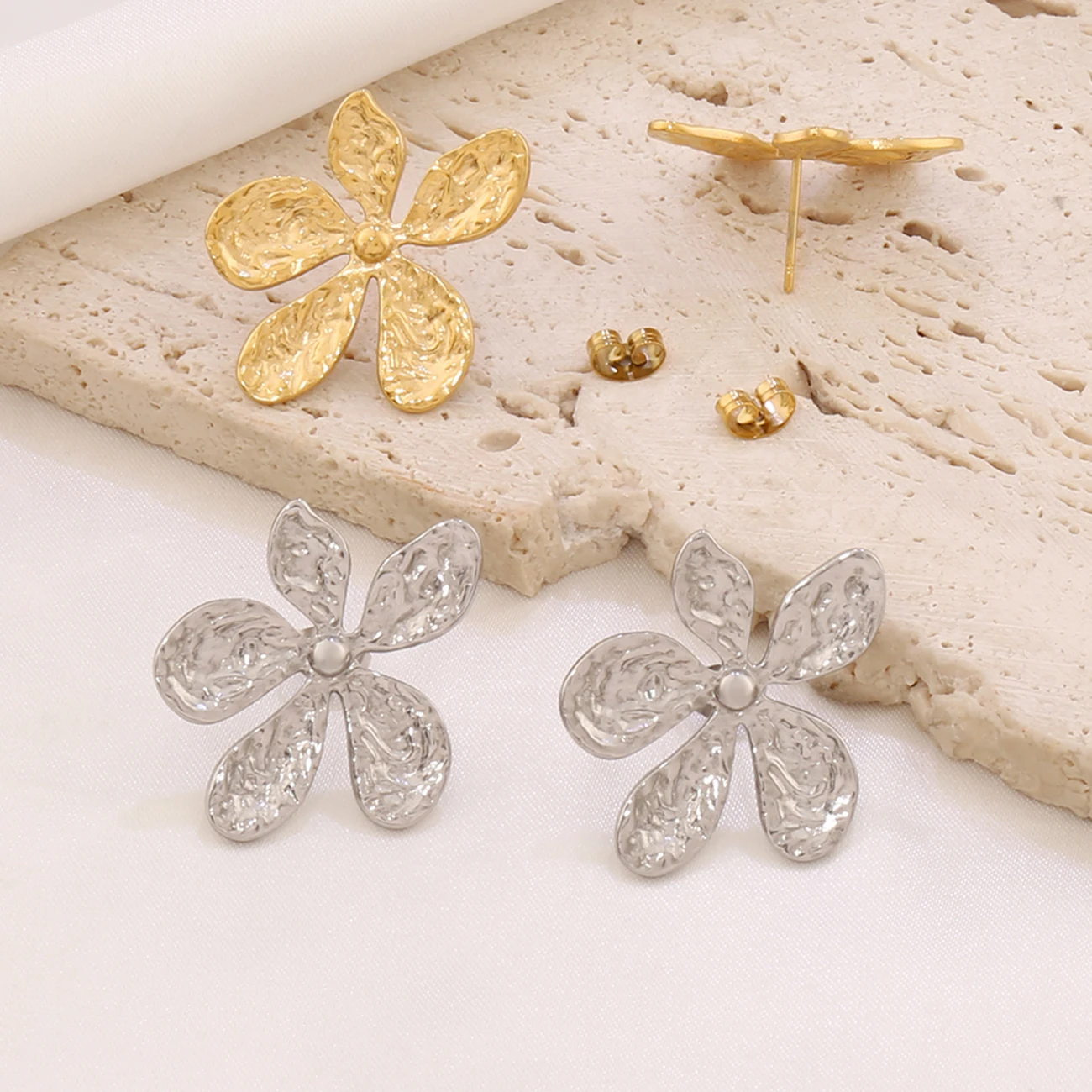 Stainless Steel Texture Heart Earrings for Women Starfish Shell Shape Ginkgo Leaf Stud Earrings Female Beach Party Jewelry Gift