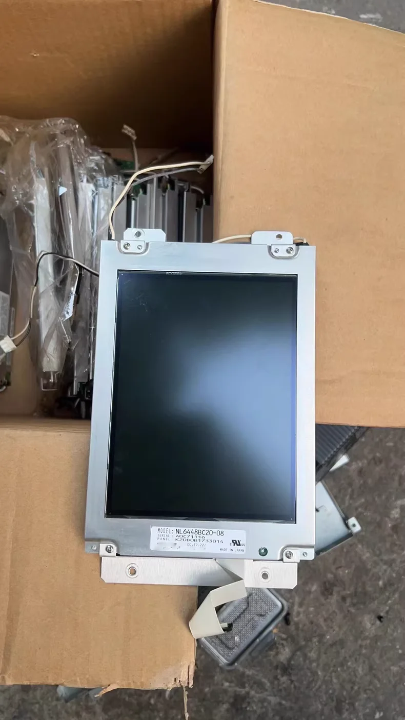 

Проверенный, исправный ЖК-экран NL6448BC20-08 с диагональю 6,5 дюйма