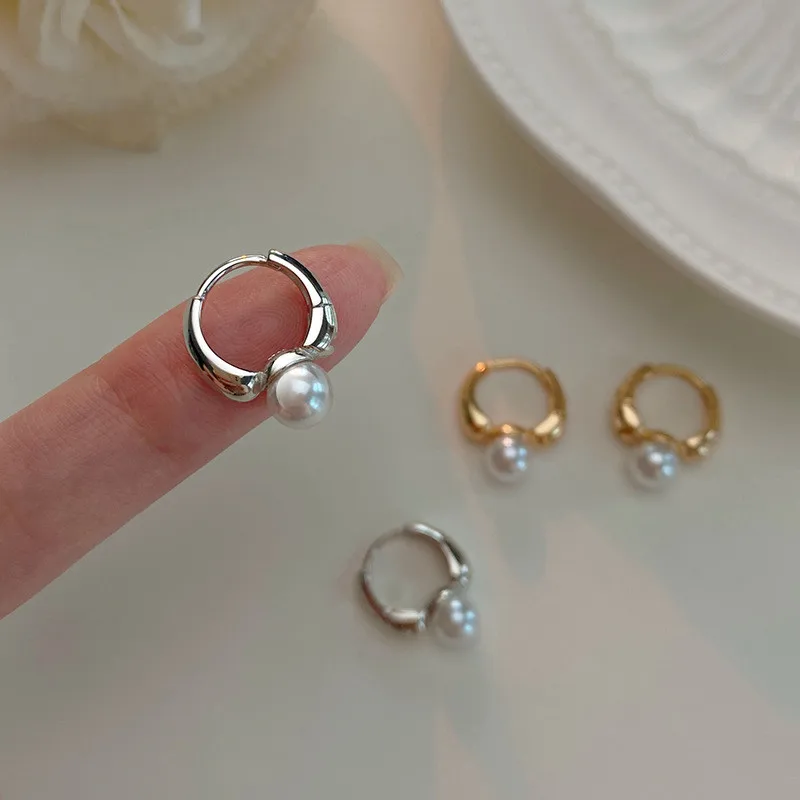 2024 Trend Korean Kpop Gold Color Simple Cute Pearl Ear Clasp Hoop Earrings for Women Tiny Earrings Wedding Party Jewelry Gifts image 3