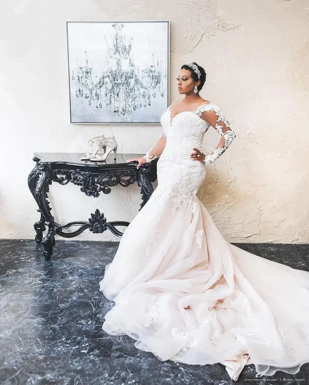 Suknia ślubna syrena na zamówienie, długi rękaw, dekolt w serek, rozmiar plus size, suknie ślubne z zakrytymi guzikami, tren typu court, afrykańska, olśniewająca, dla kobiet.