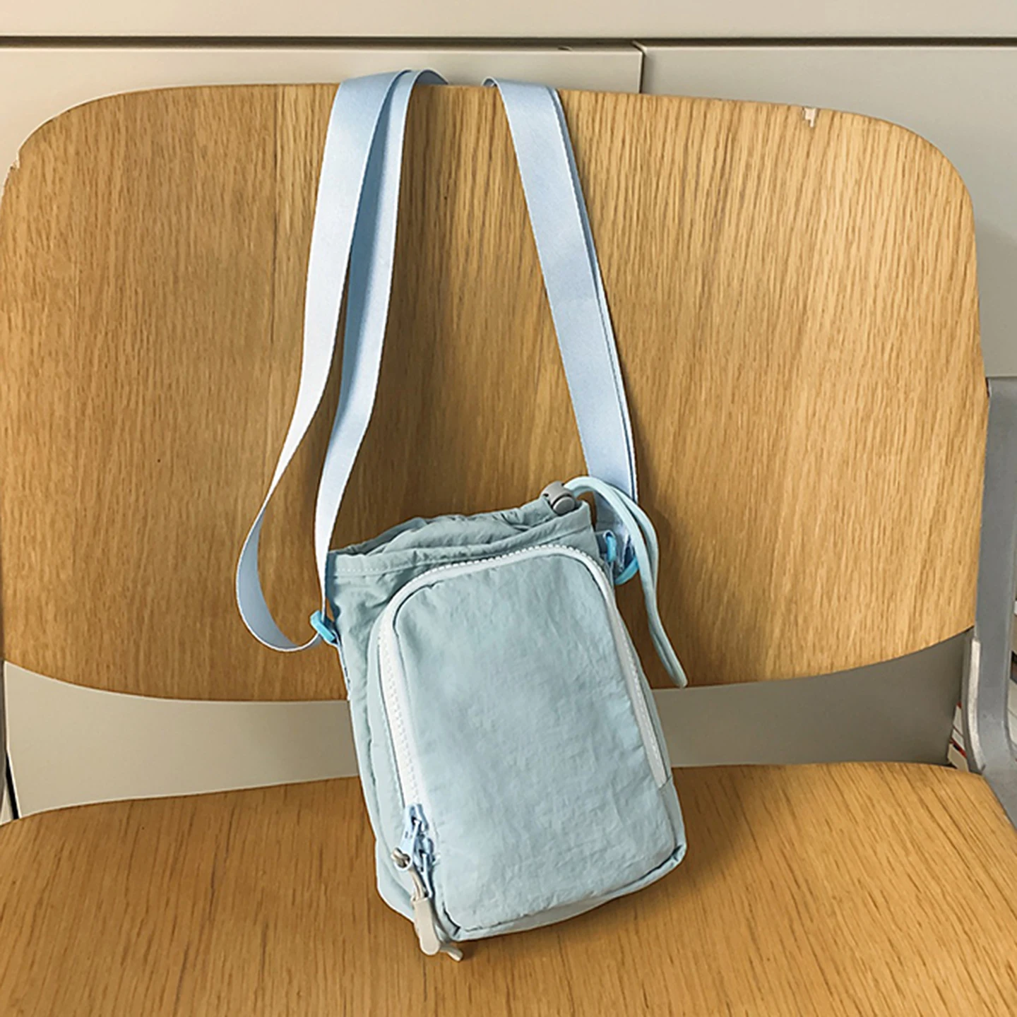 

2025 Outdoor Travel Water Bottle Bag with Mobile Phone ket Diagonal Leisure Sports Men's Bag Nylon Canvas oulder Bag