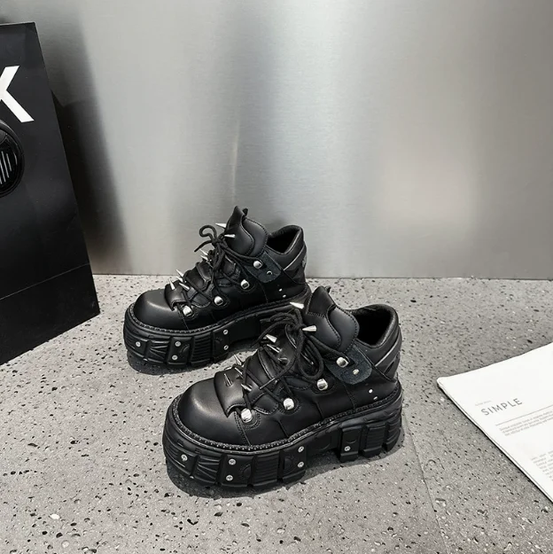 

Маленькие кожаные женские туфли в стиле панк, металлические готические темные туфли в Стиле Лолита с заклепками, нишевые туфли на платформе для девушек Y2g