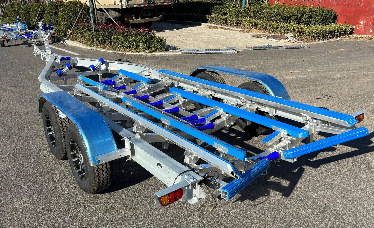 27ft Tandem Axle Poly Bunks Aluminum Fishing Boat Trailer 6 Piston Brake Caliper 3490KG Max Payload 695KG T.M Factory