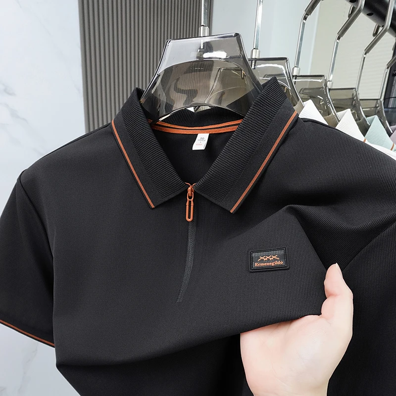 Luxuriöses Herren-Poloshirt mit kurzen Ärmeln, hochwertige Marke, Buchstabenprägung, Sommer, Eisseide, atmungsaktiv, neues Reißverschluss-Kragen-T-Shirt