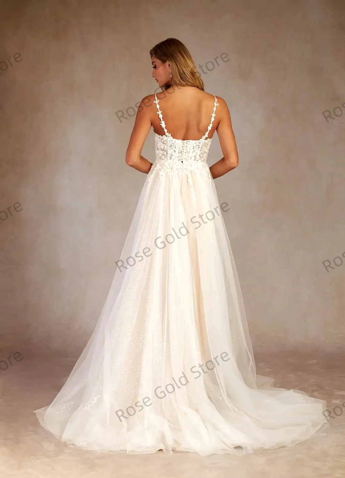 Abiti da sposa bianchi con illusione trasparente Collo alto senza maniche Abiti in tulle Abiti da sposa con applicazioni in pizzo Vestido De Noival su misura