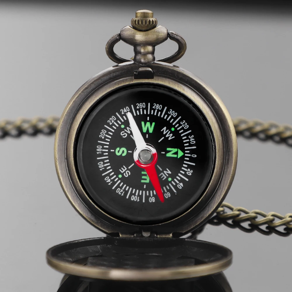 ساعة جيب بوصلة عتيقة أنيمي هجوم على تيتان تصميم التخييم في الهواء الطلق المشي لمسافات طويلة المحمولة جيب النحاس البوصلة الملاحة هدية