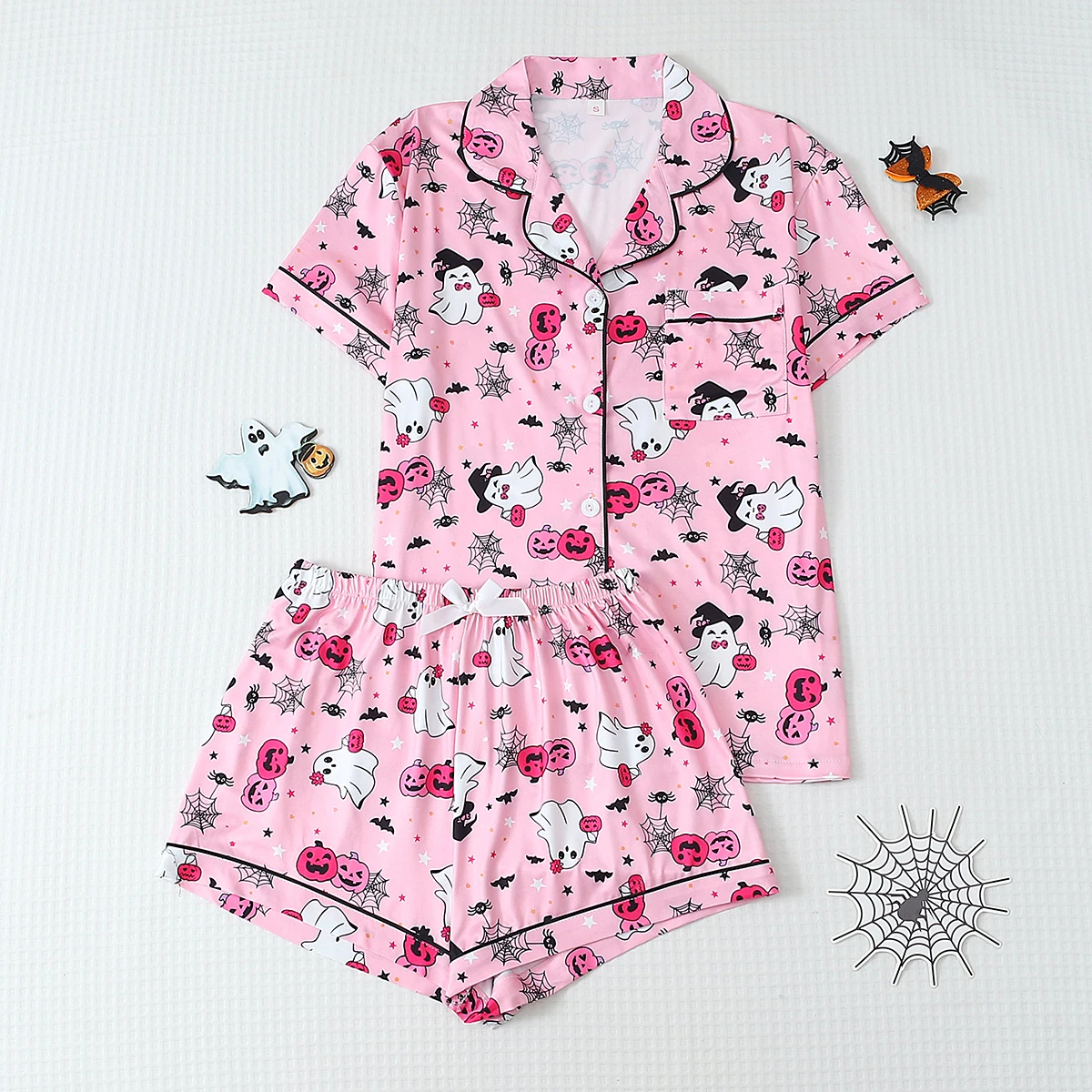 2-Piece Set of Quirky and Fun Foundation-Colored Halloween Ghost Pumpkin Print Spring/Summer Short-Sleeve Collared Top and Bow Shorts Women's Pajama Set Loungewear Suitable for Halloween