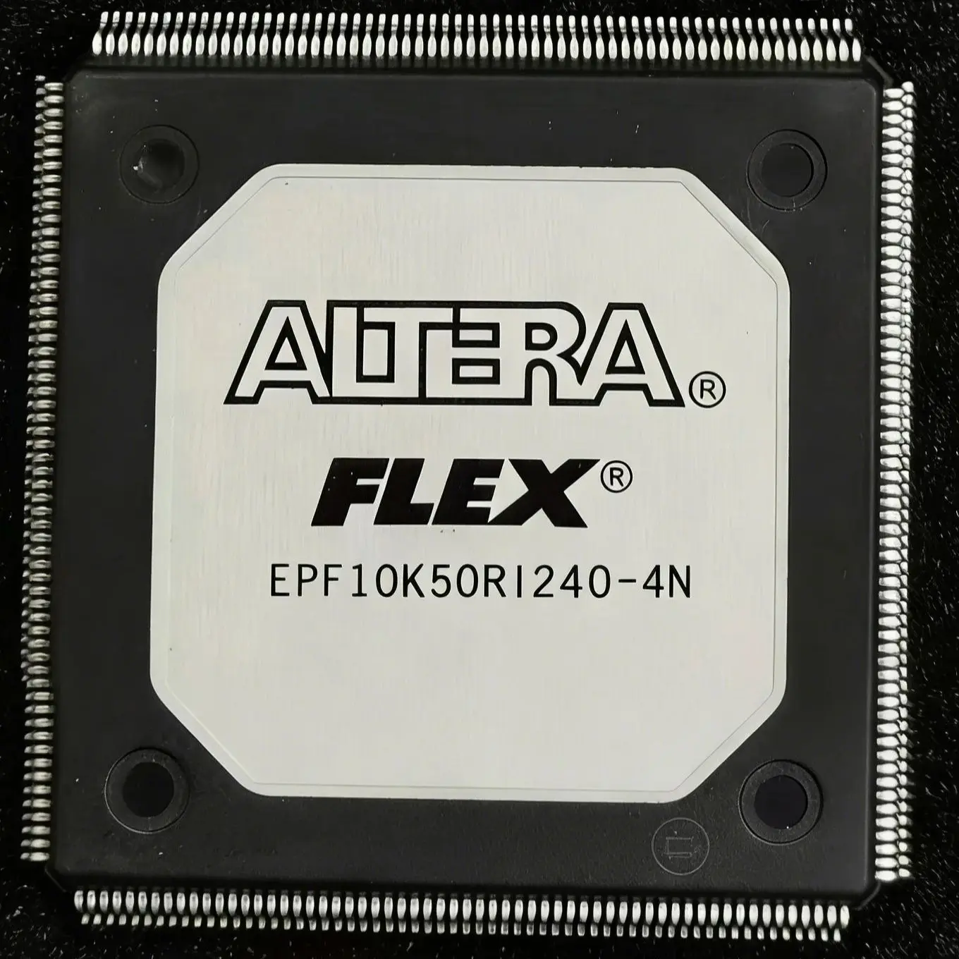 EPF10K50RI240-4N Cp…