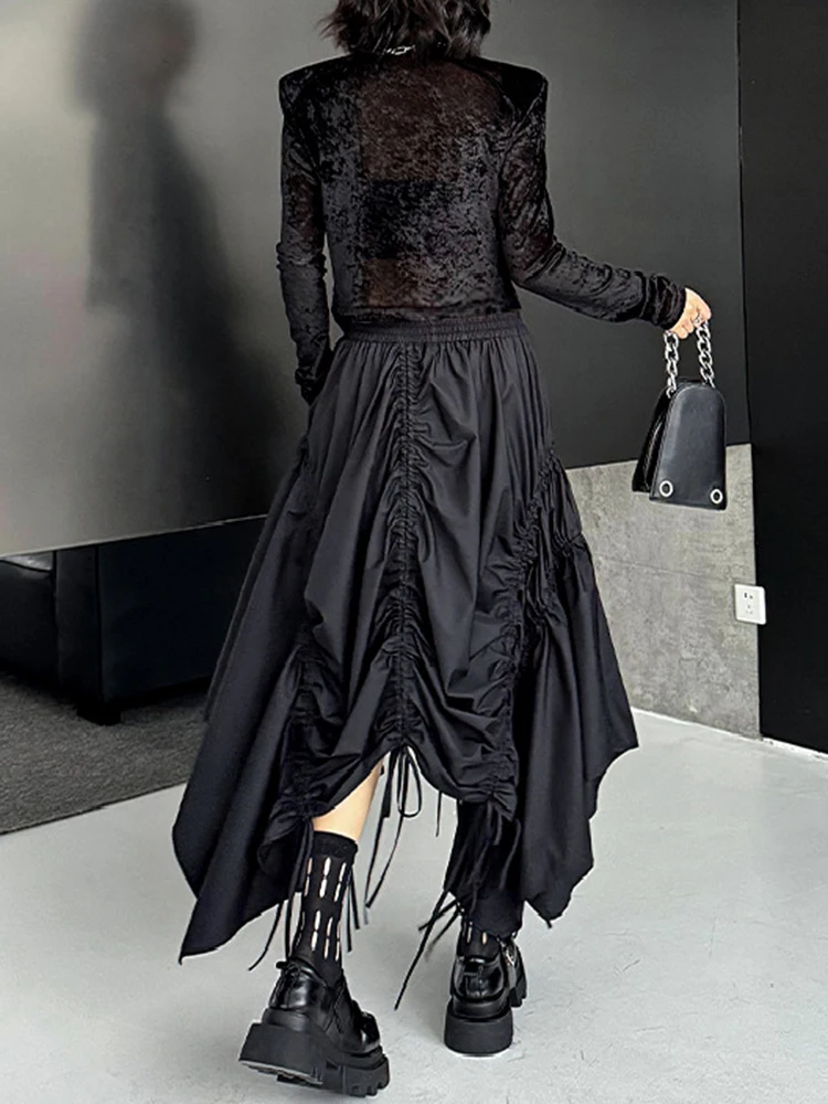 [EAM] تنورة عالية المرونة بخصر أسود غير منتظم برباط نصف الجسم تنورة نسائية عصرية جديدة لربيع وخريف 2026 1DJ0643