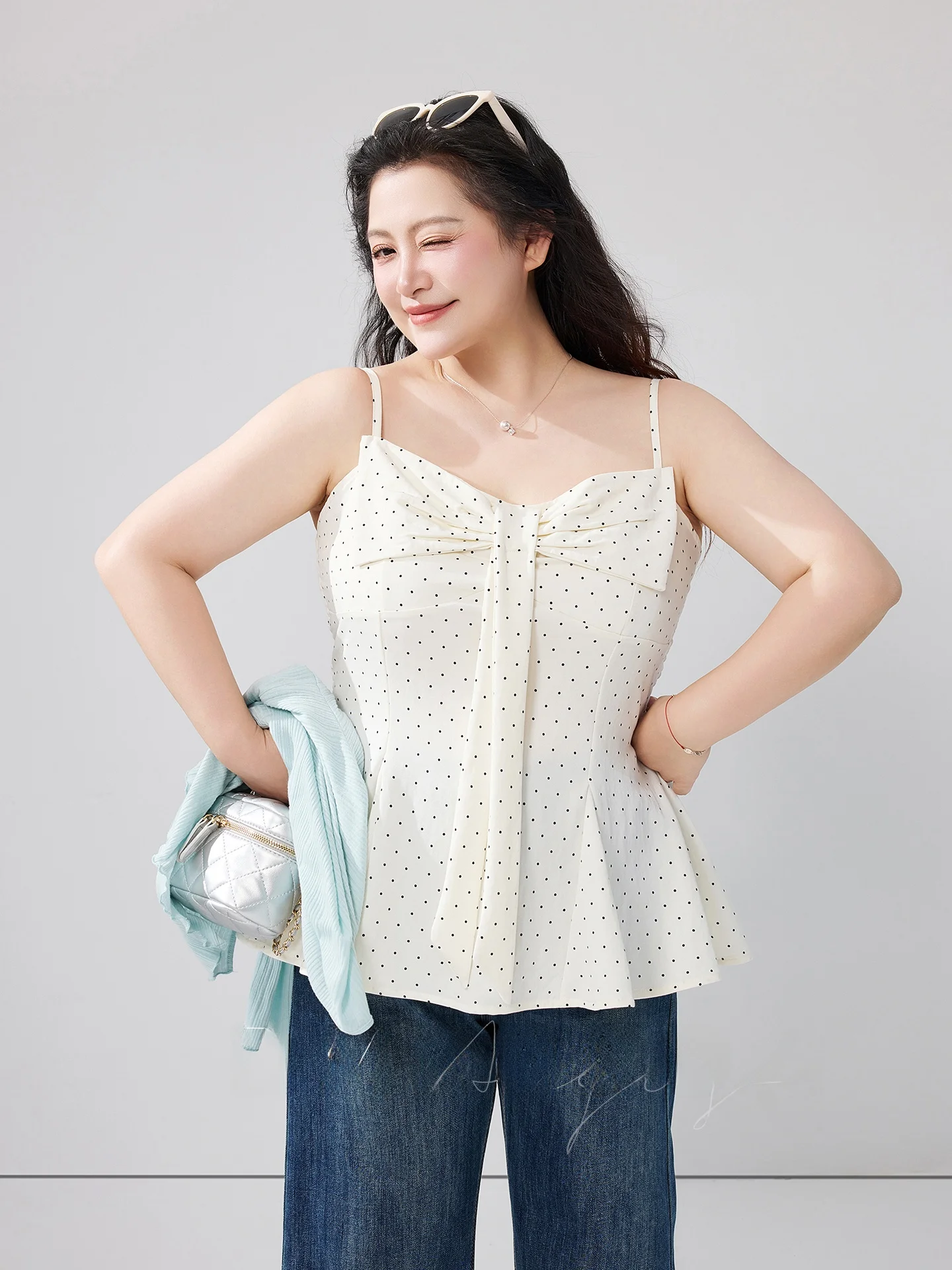 

Новинка! Топ DMRORO с бантом в горошек, приталенный, для полных женщин, повседневный, весенний.