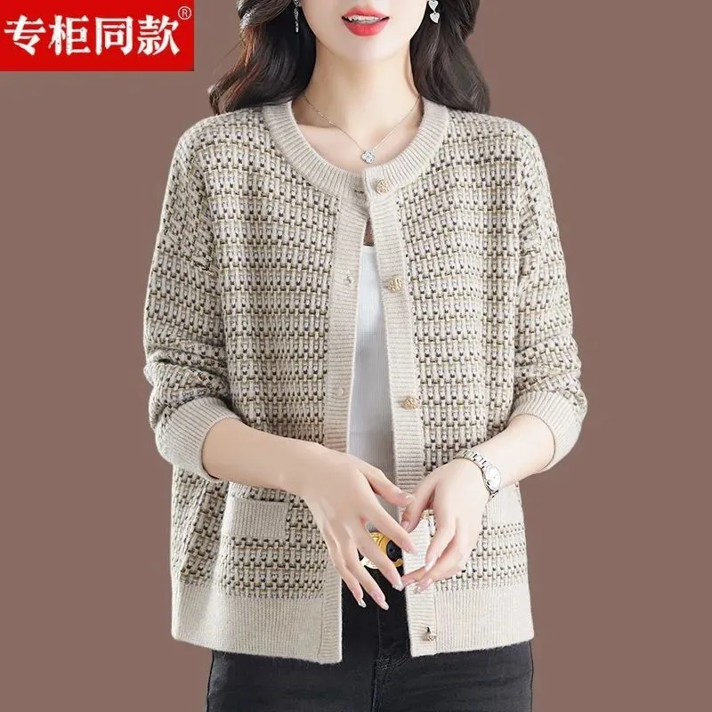 

Round Neck Button Contrasting Long-sleeved Women's Autumn and Winter Threaded Fashion Casual Jacket Tops