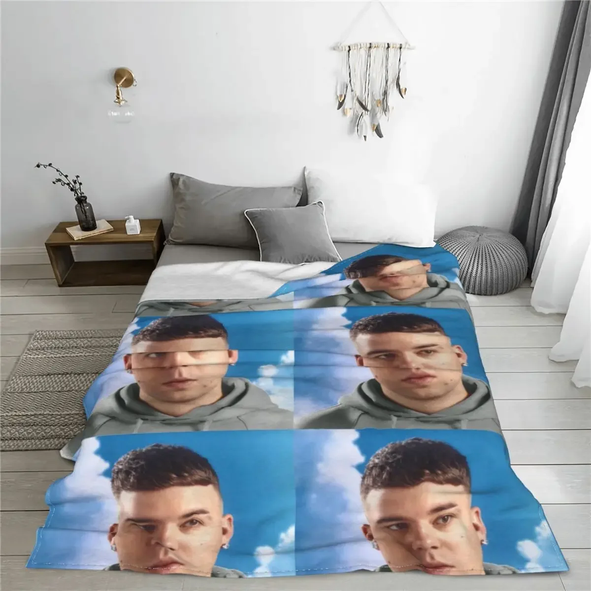 Quevedo Album Donde Quiero Estar Throw Blanket Flannel Home Rapper Throw Blankets Comfortable Super Soft for Couch Rug Piece