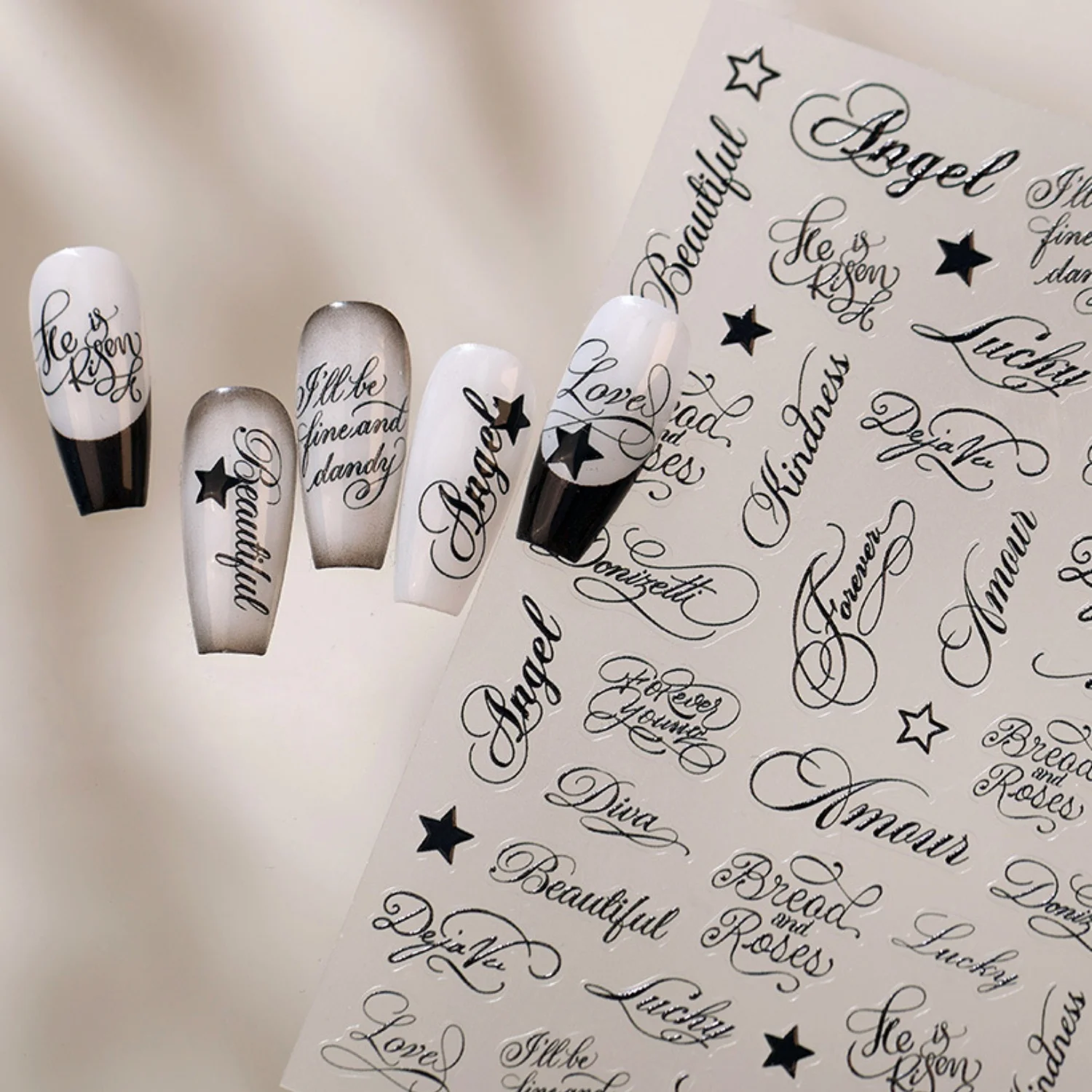 Adesivos de Unha Retrô com Letras Cursivas 5D Fundo Preto Anjo da Sorte Bonito Fonte Clássica Vintage para Arte de Unha