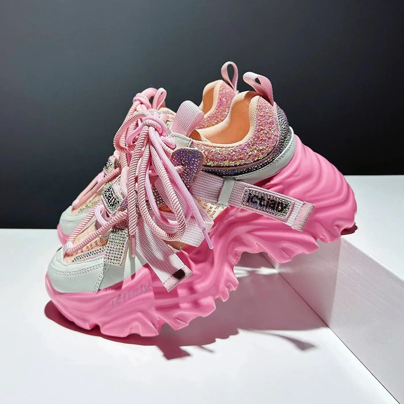 

Женские кроссовки на массивном каблуке, на высокой платформе, на толстой подошве, обувь специального дизайна, увеличивающая рост, модные туфли на высоком каблуке, желтый, роскошный дизайнер