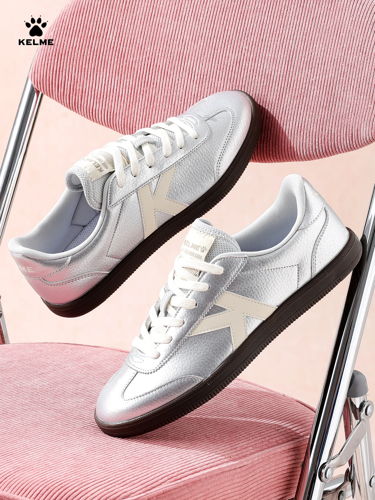 

Kelme Virtue Training Shoes Women's Shoes Silver Board Shoes Thin Soled Low Cut Versatile Sports And Leisure Shoes