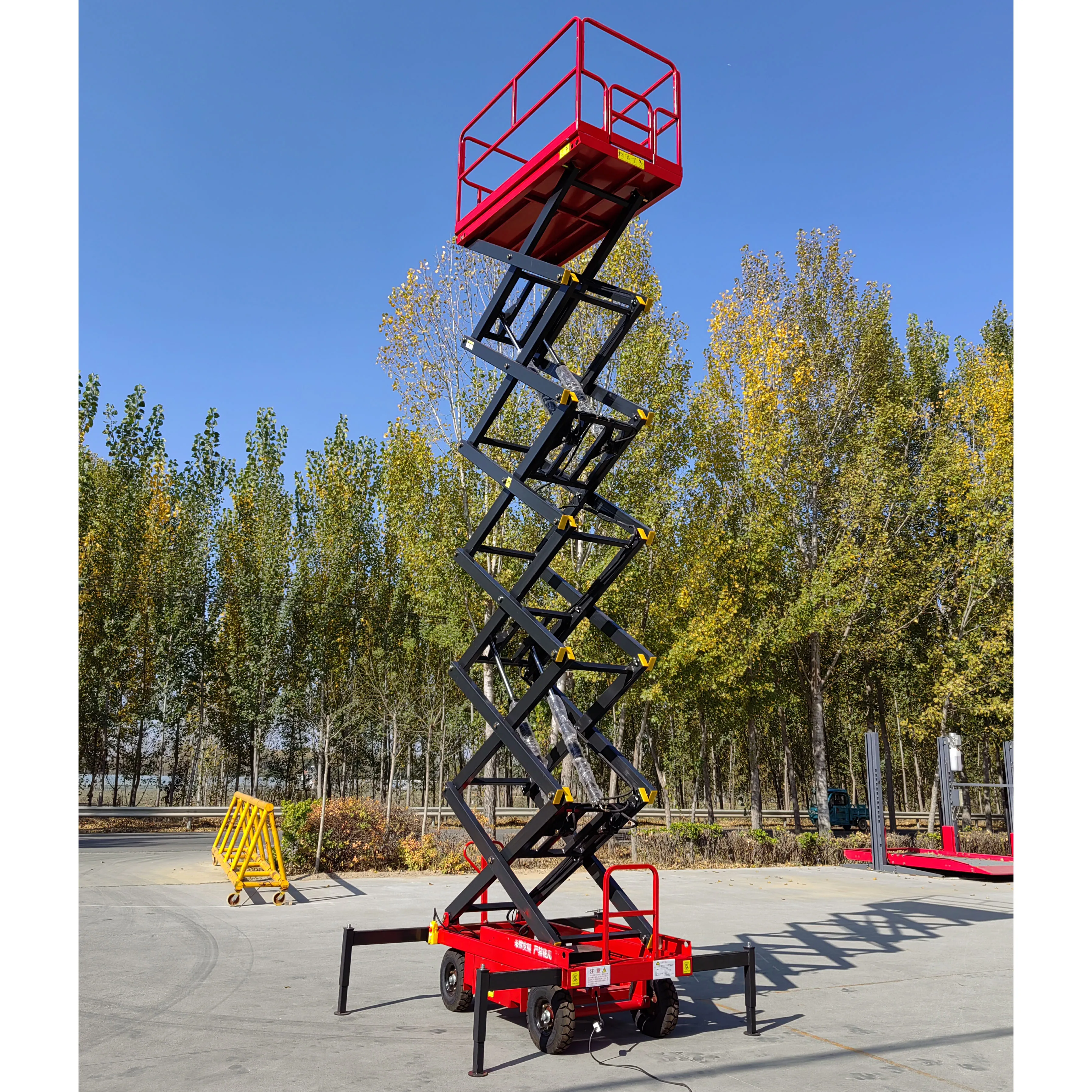 CE Mini Electric Scissor Lift Table 4m to 18m Elevated Platform for Small Scaffolding for Restaurant Industries