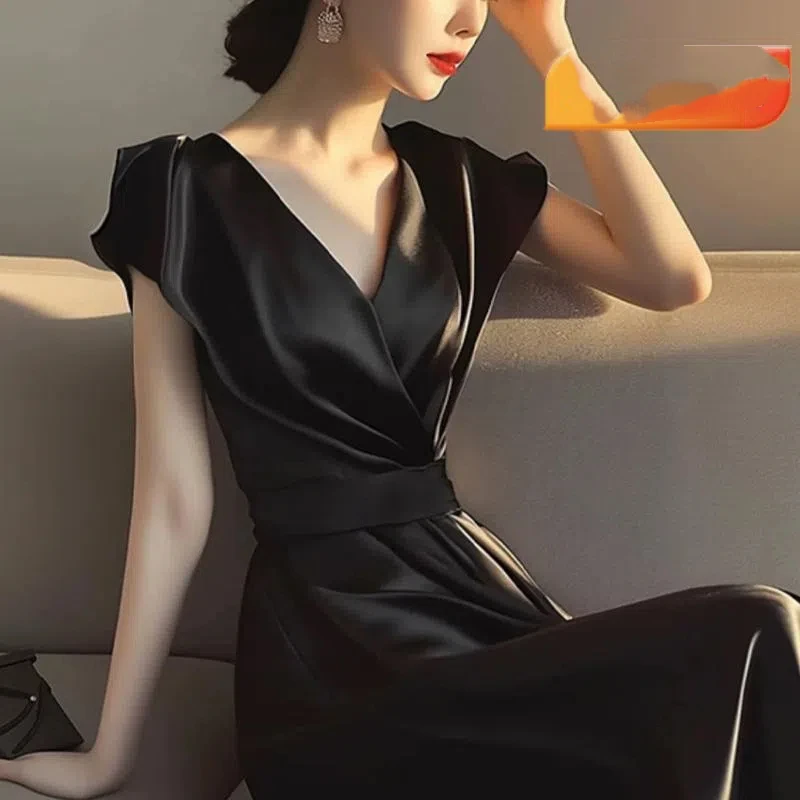 

High End Long Dress with Hepburn Style Socialite, High-end Slimming Effect Black Short Sleeved Dress