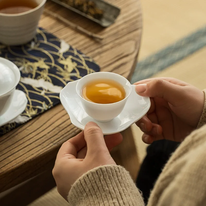 Sweet White Handmade Kung Fu Tea Cup Porcelain Egg-Shell Master Cup White Porcelain Single Cup Small Teacup Coaster