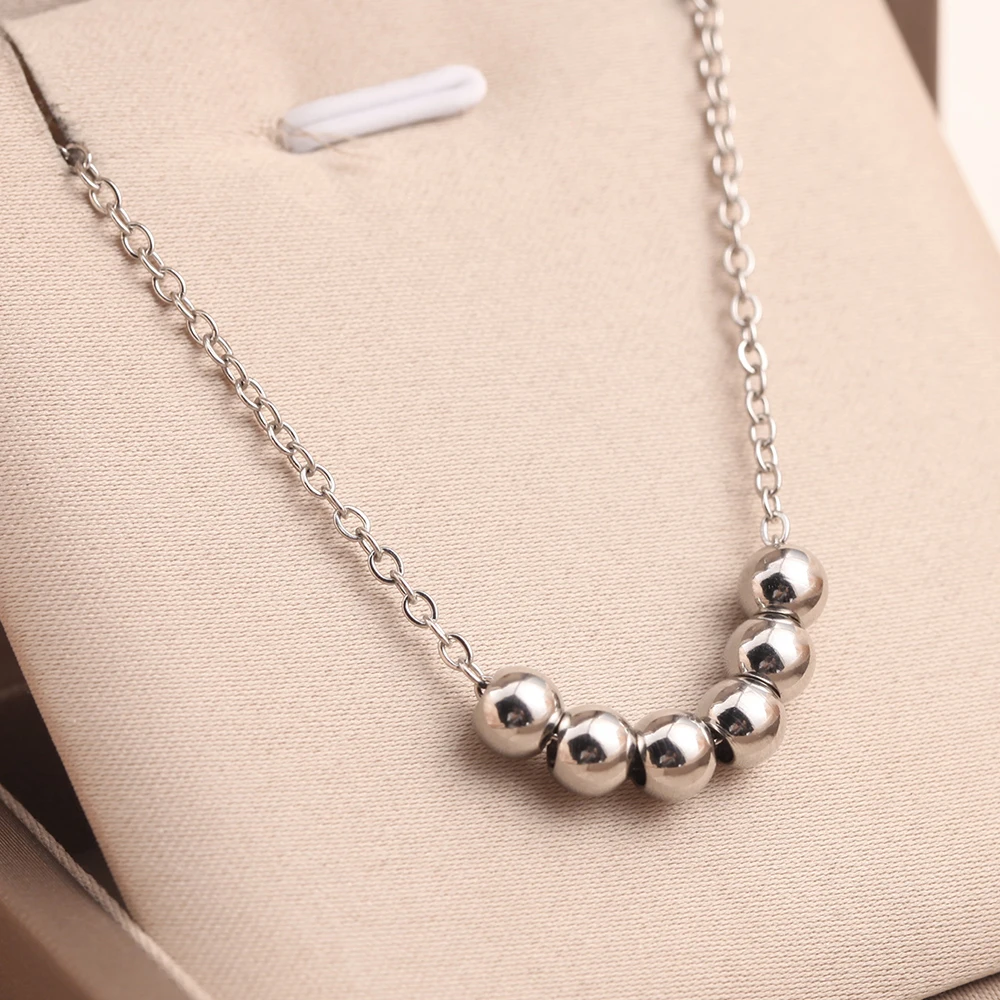 Minimally New High-end Women's Stainless Steel Necklace Jewelry Round Golden and Silver Color Pendant Necklace Jewelry Wholesale