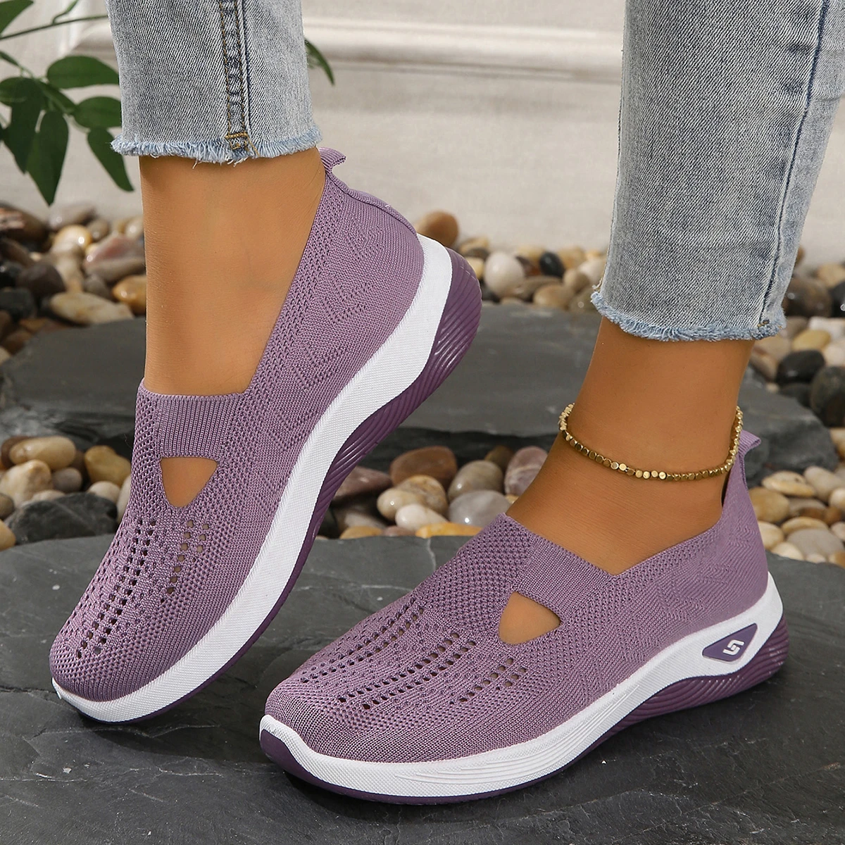 Women Flats New Summer Mesh Breathable Sneakers Light Slip on Flat Platform Casual Shoes for Women Anti-slip Walking Loafers