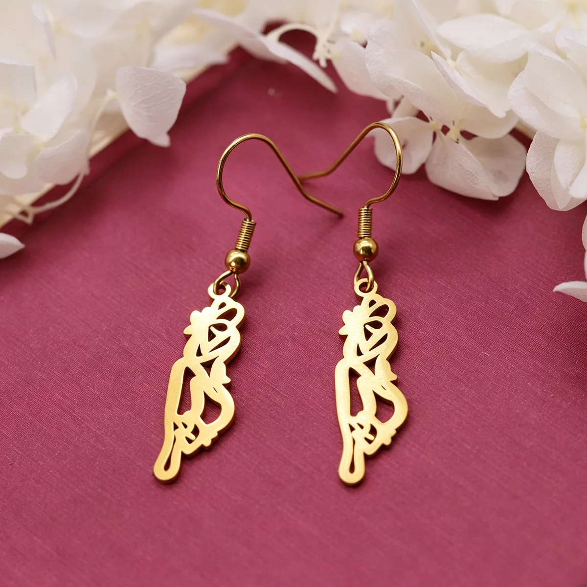 Chandler Abstract Woman Silhouette Stainless Steel Dangle Hook Earrings Simple Line Art Lady Drop Jewelry Accessories