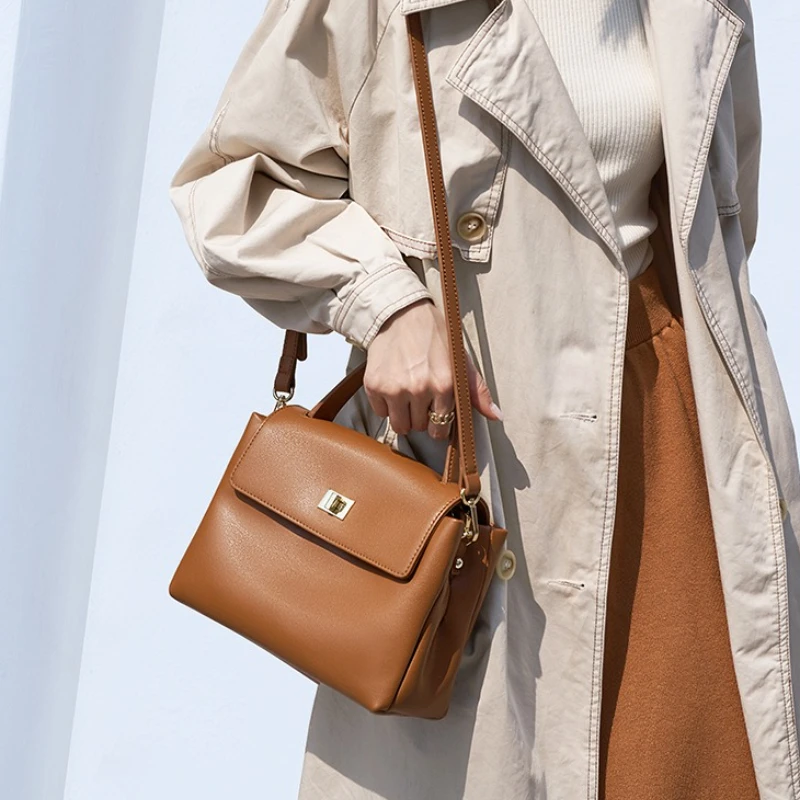 

Genuine Leather Women's Handbag, Multi Compartment Diagonal Messenger Bag, Vintage Versatile Single Shoulder Small Square Bag