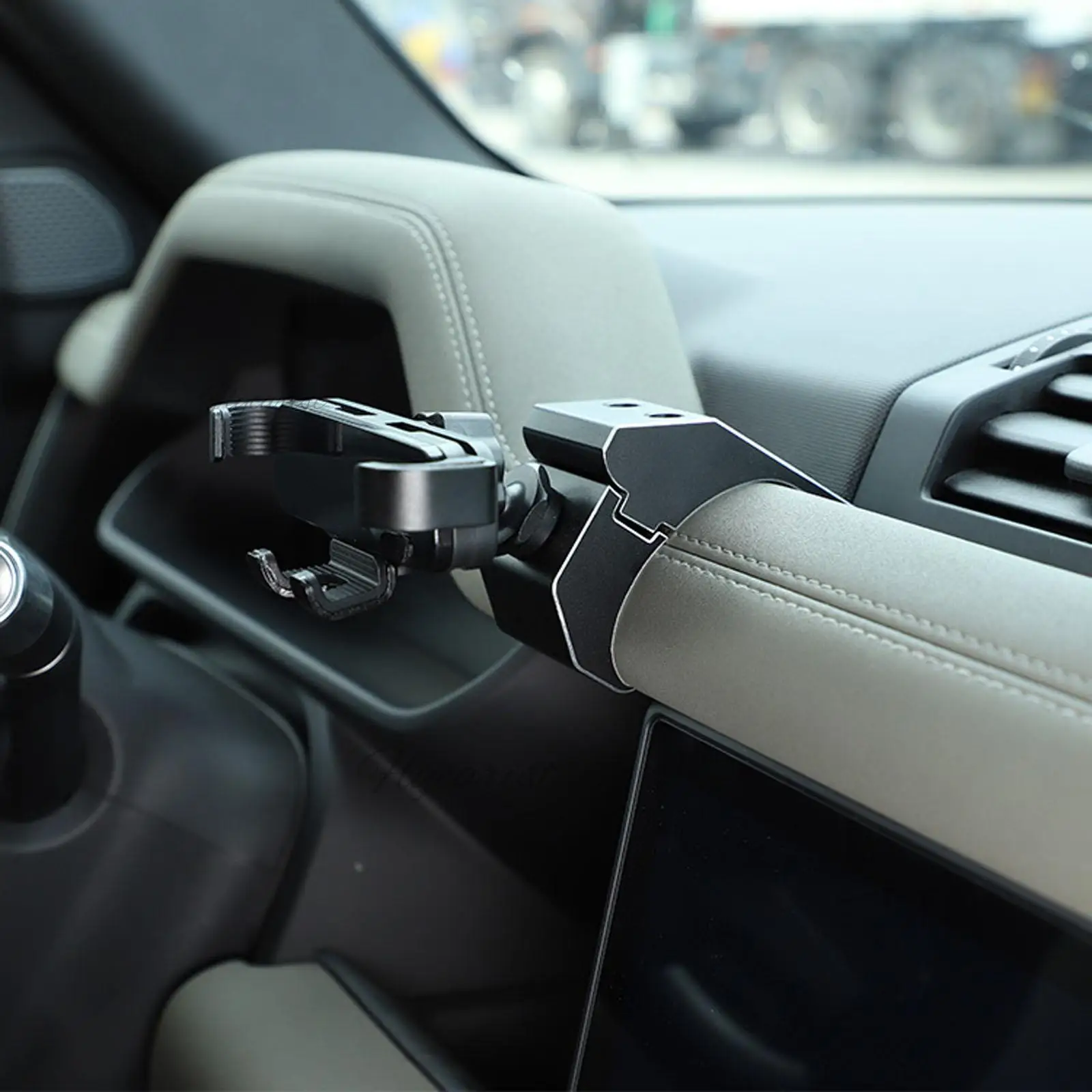 Alloy Black Mobile Phone Holder Mount Bracket Stand For Land Rover Defender 90 110 2020-2022 image 5
