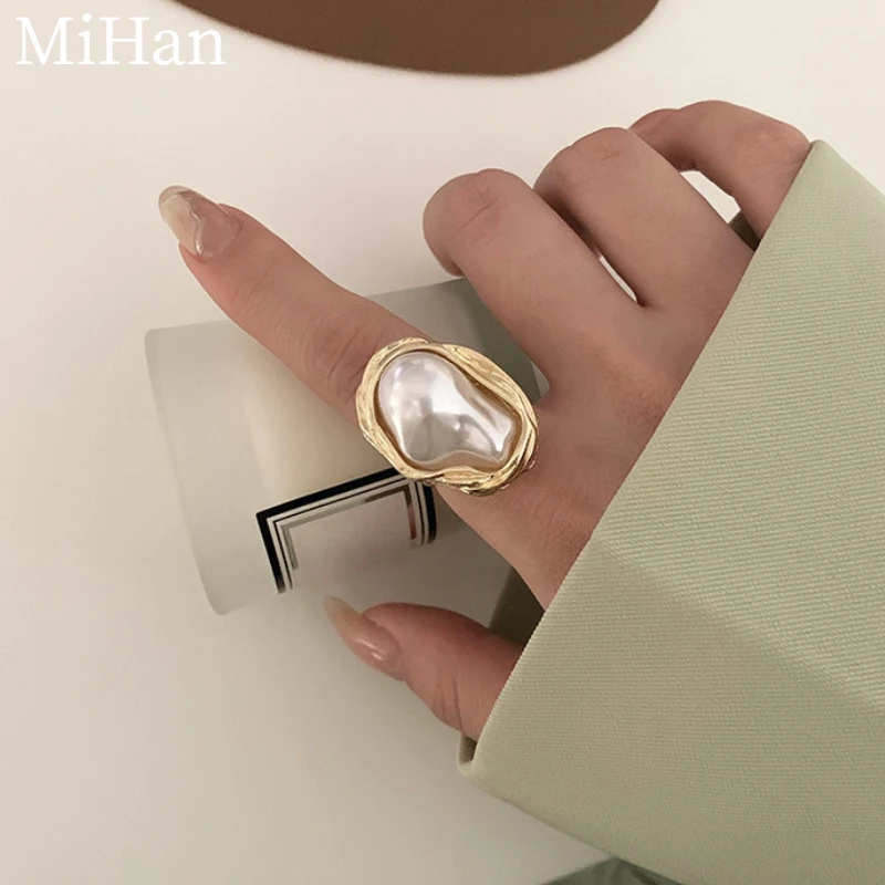 

MiHan Fashion Jewelry Vintage Temperament Irregular Simulated Pearl Rings For Women Female Gifts Exaggerative Accessories