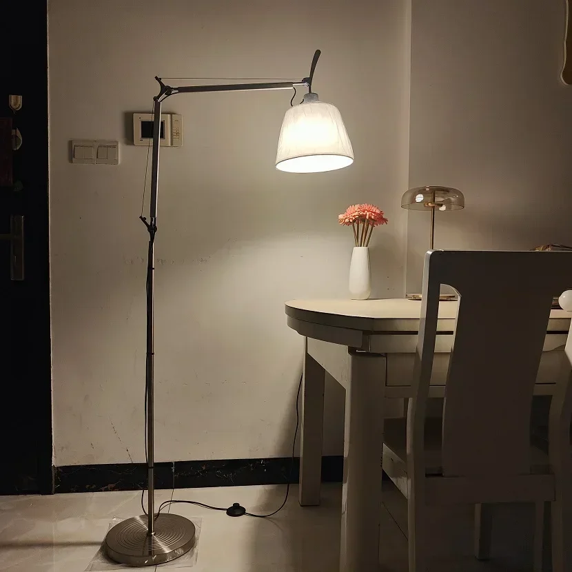 Rocker arm floor lamp Korean design desk lamp Nordic sofa shake Arm fishing light