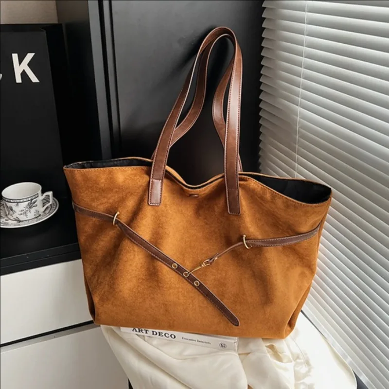 

2025 New Vintage Suede Tote Bag for Women Large Capacity Designer Luxury Bag Fashion Shoulder Crossbody Bag for Daily Commute