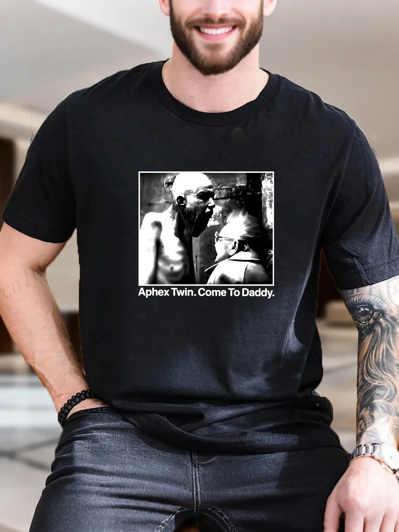 

New Arrival Fashion Men's Graphic Print Short Sleeve T-Shirt Smoking Man Statue Design 100% Cotton Comfortable Breathable Casual