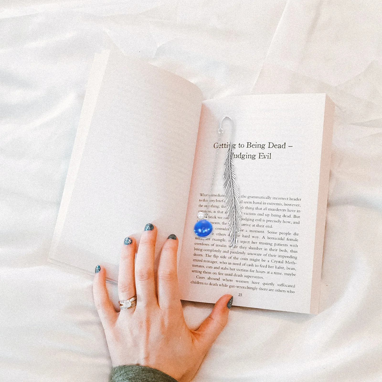 

2Pcs Metal Exquisite Bookmarks Constellation Design Vintage Page-Marker for Reading Metal Bookmark