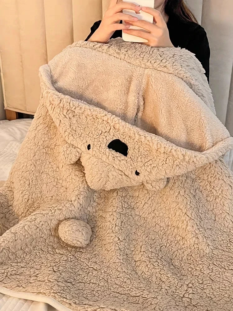 Bear Hooded Throw Blanket Winter Bear Fleece Shawl Cloak Warm Blanket for Office Bedroom Living Room Wearable Soft Cute Blankets