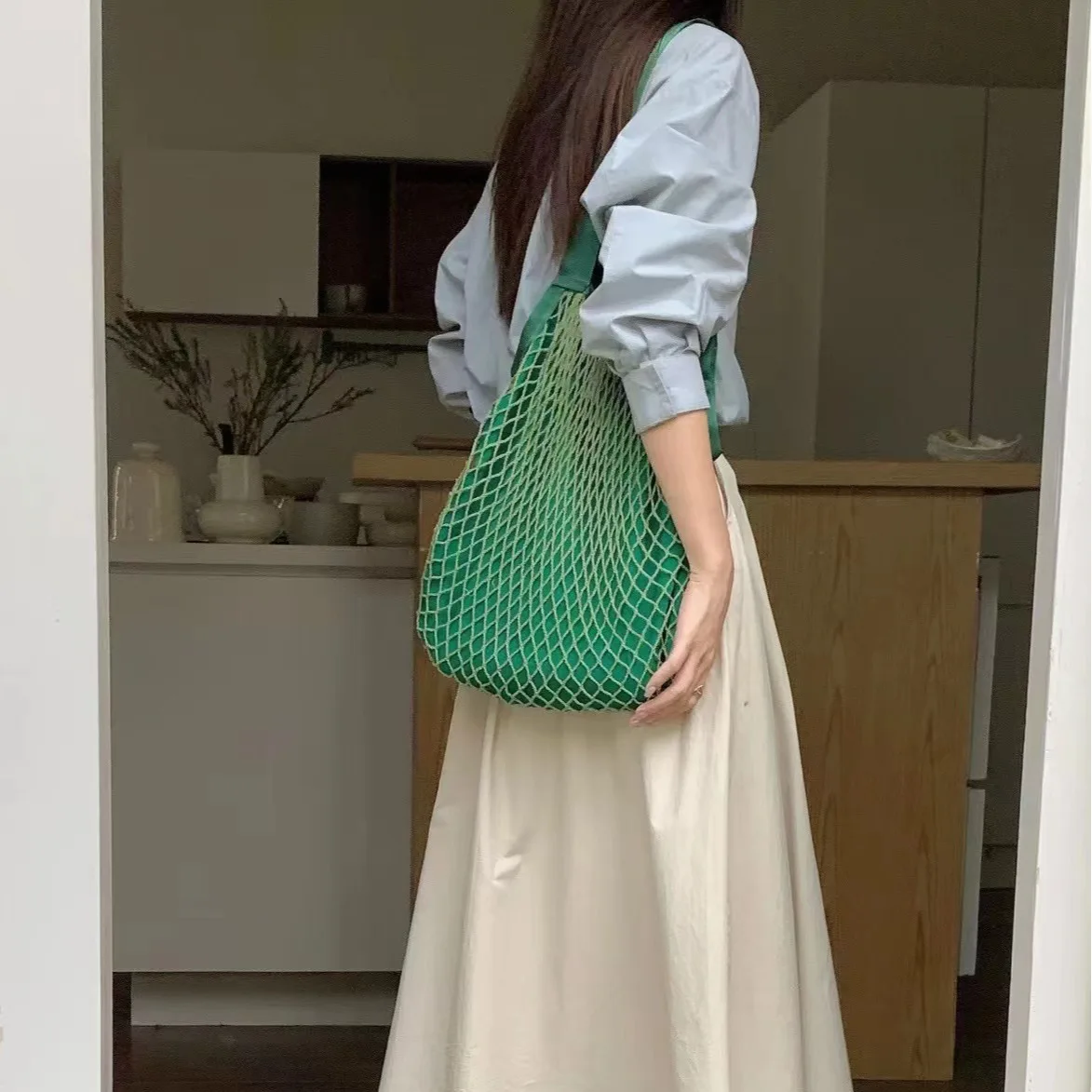 Bolso de malla informal para mujer, bolsa de mano de red de pesca, bolso de hombro tejido bohemio, bolso de mano femenino de Color caramelo, monederos de compras de frutas