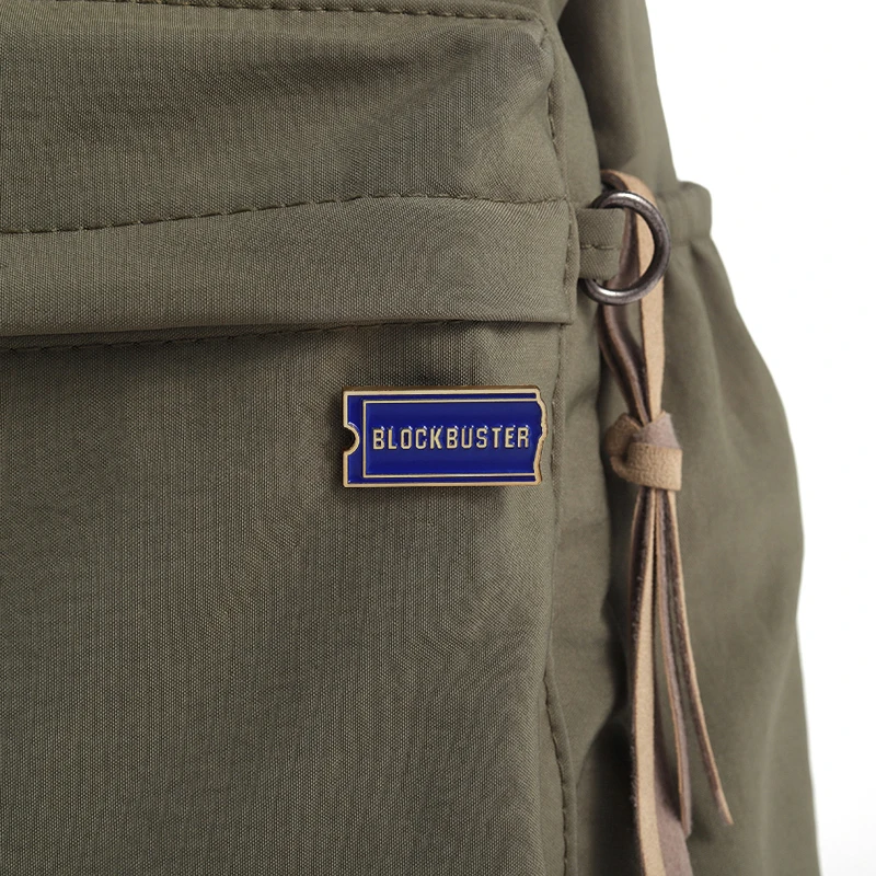 فيديو شائعة دبوس المينا ، ريترو 90s VHS تأجير الأفلام ، تذكرة بروش التلبيب ، على ظهره مجوهرات الديكور ، هدية للأصدقاء #6