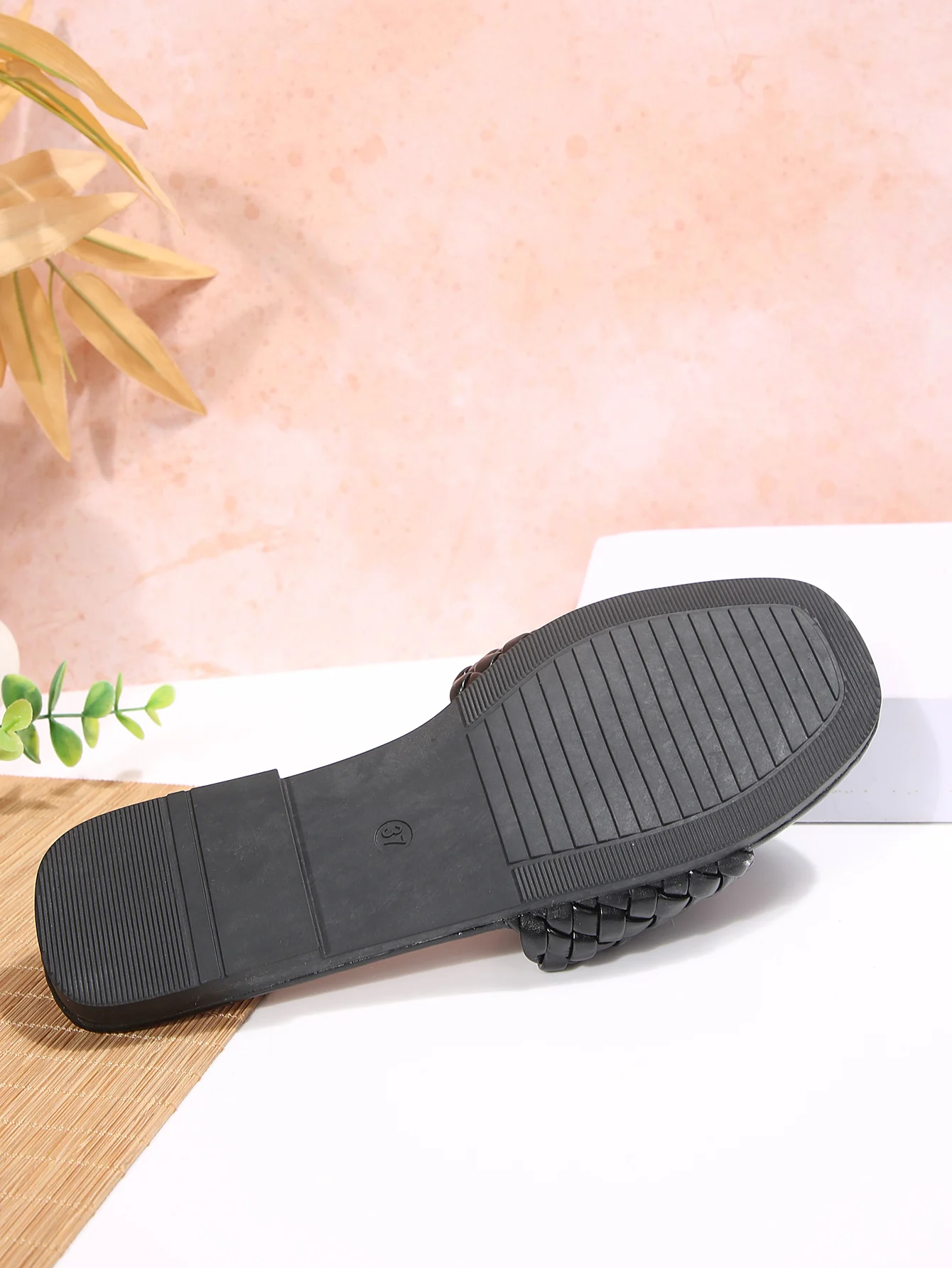 2026 Sommer Neuheit Export Übergrößen Flache Pantoffeln Quadratische Zehenpartie Gewebte Pantoffeln Damen Mode Einband-Strandsandalen – Detail 7