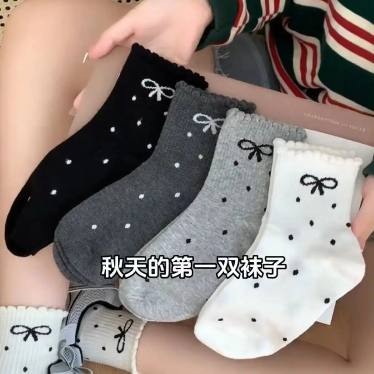 

Polka dot bow autumn and winter new ins tide stockings Japanese Internet celebrities medium stockings lace long socks
