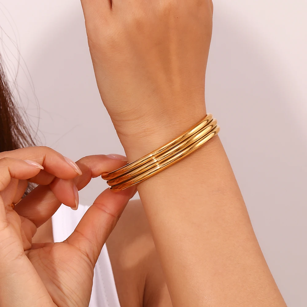 La. Muses 3-layer C-shaped Tube Smooth Opening Bracelet Stainless steel 18K Gold-plated Texture Waterproof Jewelry Gifts