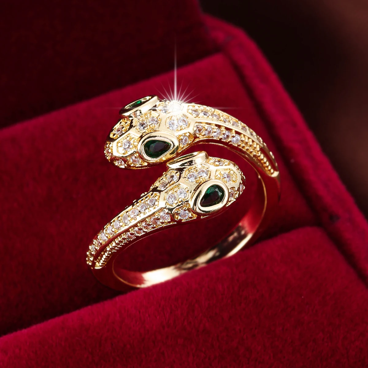 Trendy Snake-Shaped Linear Design Synthetic Zirconia Adjustable Women Ring For Banquets And Gifts A Jewelry Accessory
