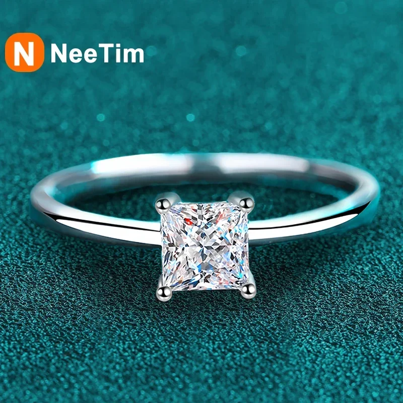 NeeTim 0.6 Carat Princess Moissanite Engagement Ring Women Proposal Bridal Rings Sterling Silver Wedding Band with Certificate