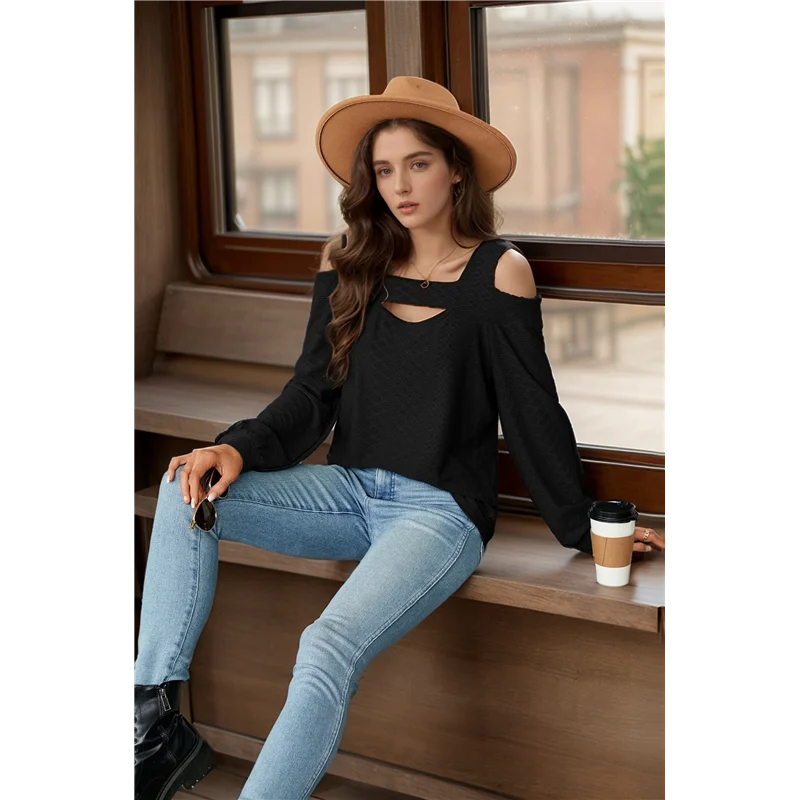 تي شيرت نسائي صيفي برقبة مربعة وأكتاف باردة وأكمام قصيرة وبلوزات بلون سادة