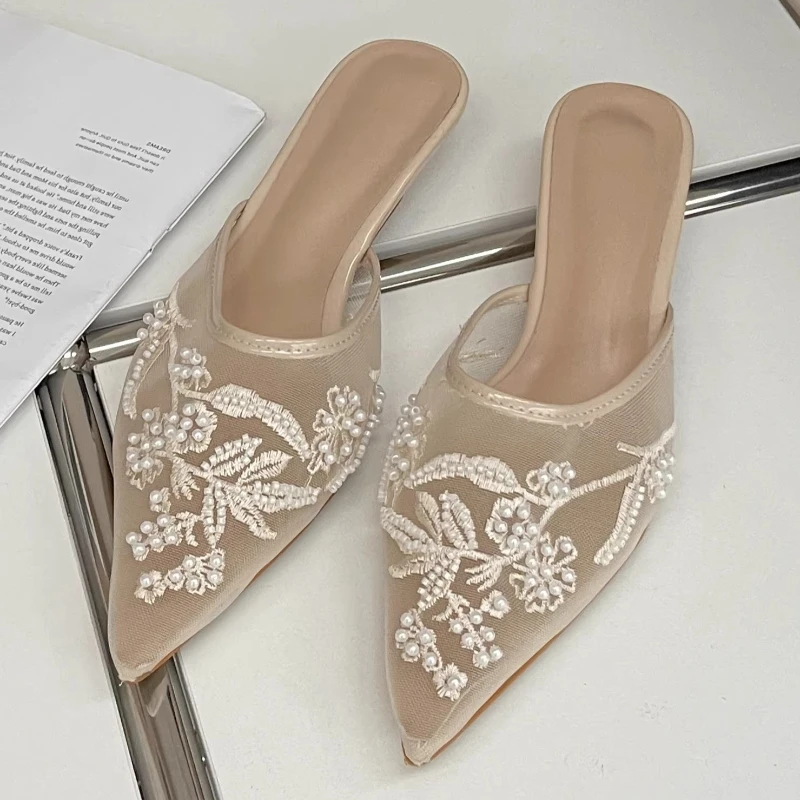 

Сексуальные сетчатые босоножки на низком каблуке с вышивкой, женские элегантные шлепанцы с декором из бусин, модные туфли-слипоны с острым носком, дизайнерская обувь