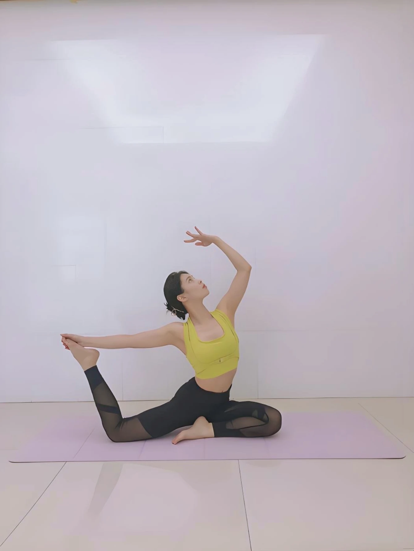 

Foldable Yoga Mats Extra Thick 4mm Non-Slip & Portable, Eco-Friendly TPE Fitness Mat for Home Gym/Pilates/Travel - 요가 매트